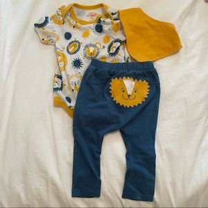 12 M Cat & Jack Lion Outfit